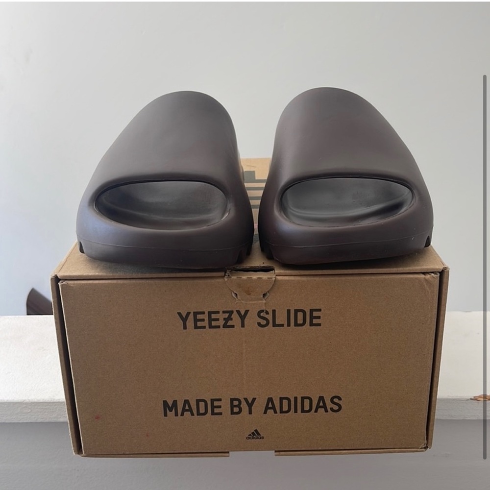 Yeezy Slides In Color “Soot” - image 2